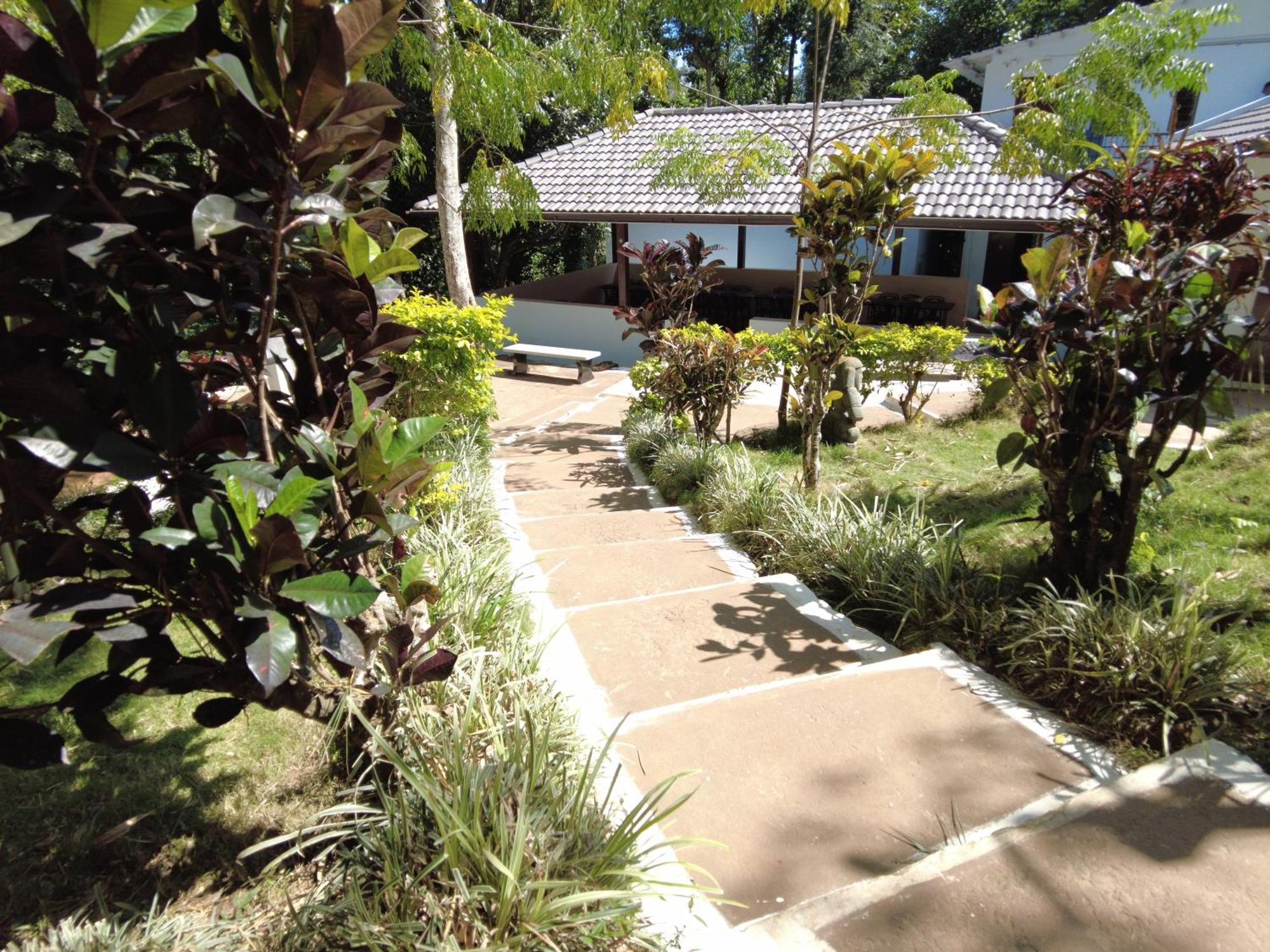 Seattle Garden Resort - Kollihills Ngoại thất bức ảnh